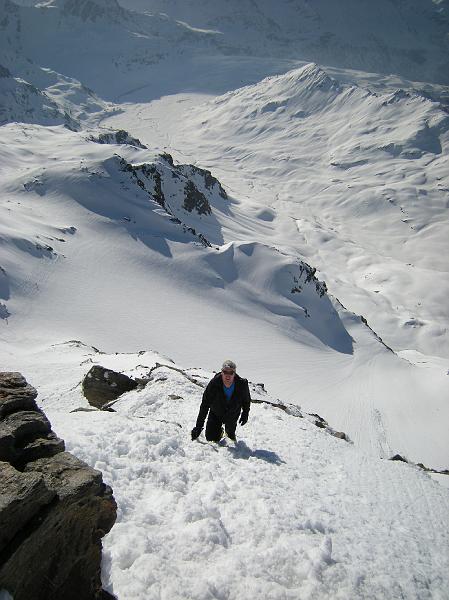 20080504_tambo 015.jpg - Michi a few meters below the summit. That is quite a way down.....